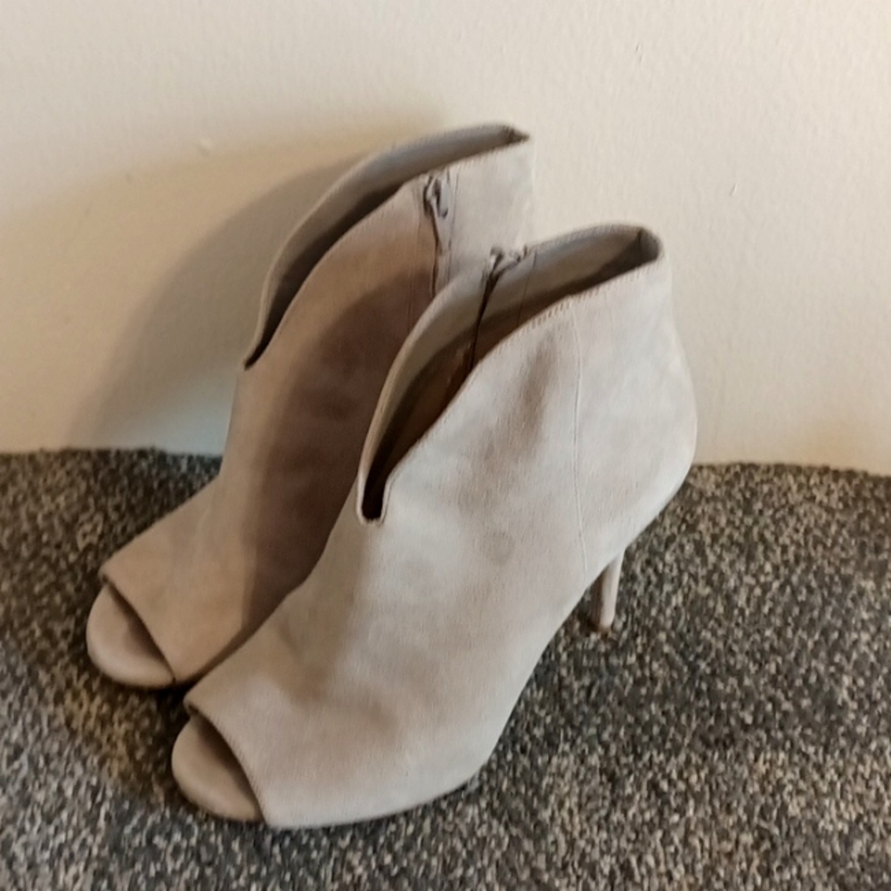 Michael Kors Gray Peep-Toe Heels